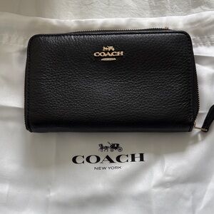 Coach Black Leather Zip Wallet